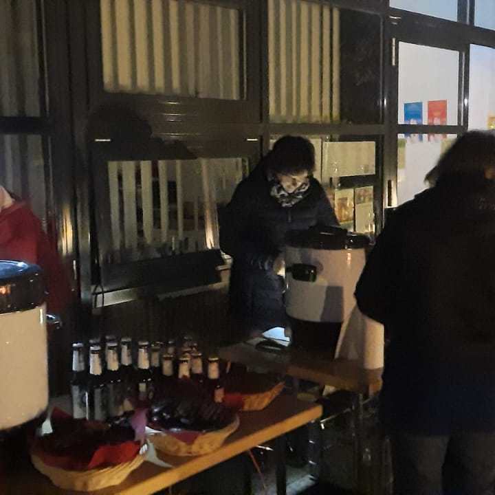 Die Bewirtung wird aufgebaut